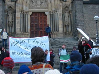 The Prague rally in commemoration of the deportation and in support of peace opens<br>